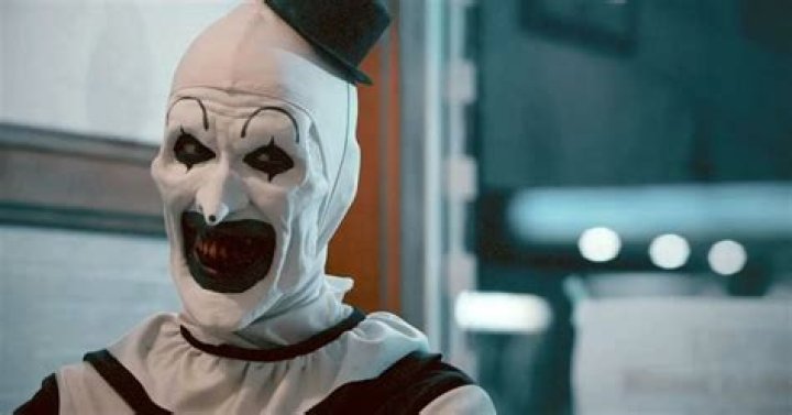 10 Slasher Horror Movie Villains We Love More Than the Protagonists