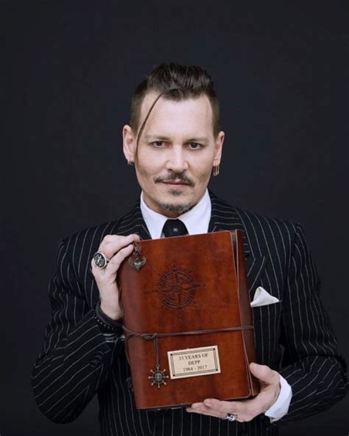 12 ICONIC BEARD STYLES SPORTED BY JOHNNY DEPP AtoZ Hairstyles