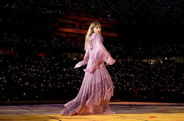 17 Pictures Of Taylor Swift & Her Mother Andrea Finlay Global Grind