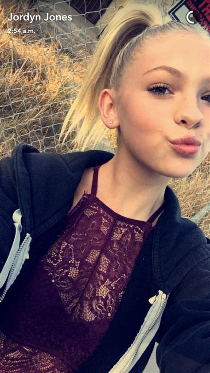 34 Hottest Jordyn Jones Pictures Sexy NearNude Photos, Bikini Pics
