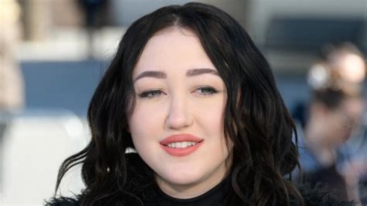 42 Facts About Noah Cyrus
