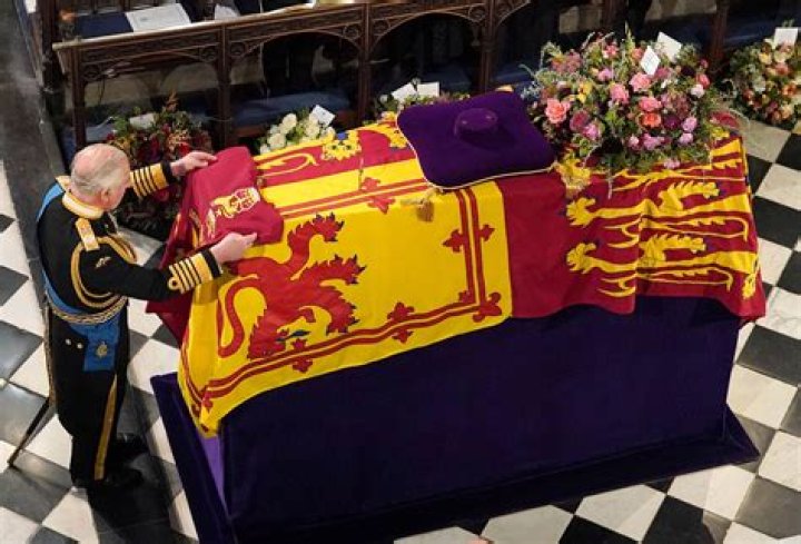 6 minutes ago, the funeral of actress Sophia Loren (88 years old) was