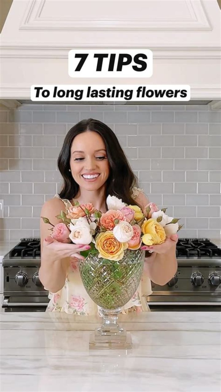 7 Tips to Make Fresh Flowers Last Longer