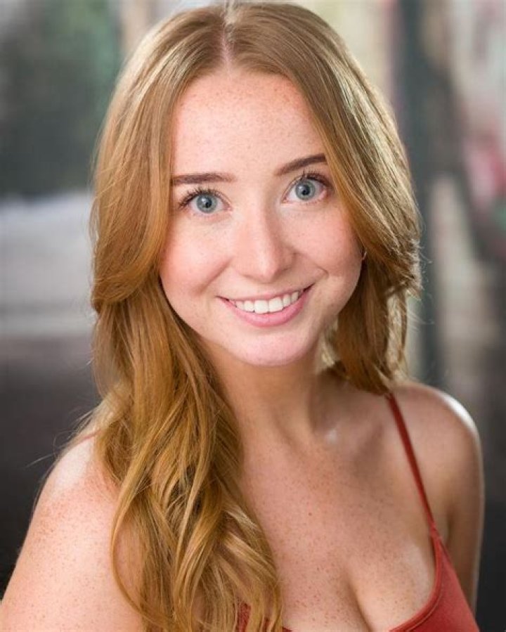 8 Hot Sexy Melissa Ann Piavis Bikini Pics