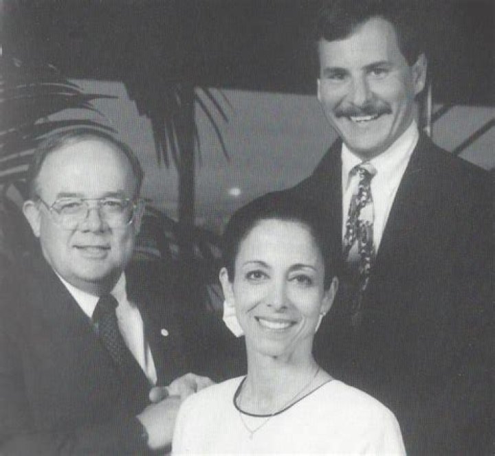 81987LarryLawrenceWilliamThomasNancyForeman Lead Baltimore