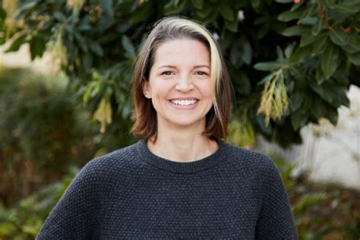 About &mdash; Hallie G Therapy