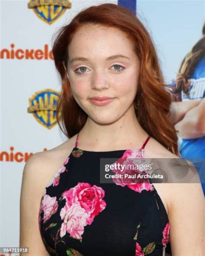 Actor`s page Lily Mae Silverstein, watch free movies Modern Family