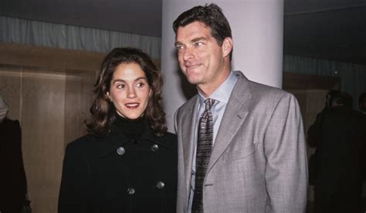 Actress Jami Gertz and her husband Antony Ressler Married Biography
