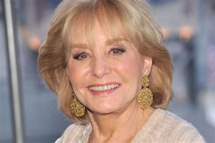 Actress Julie Walters people should not be "snobbish about soaps