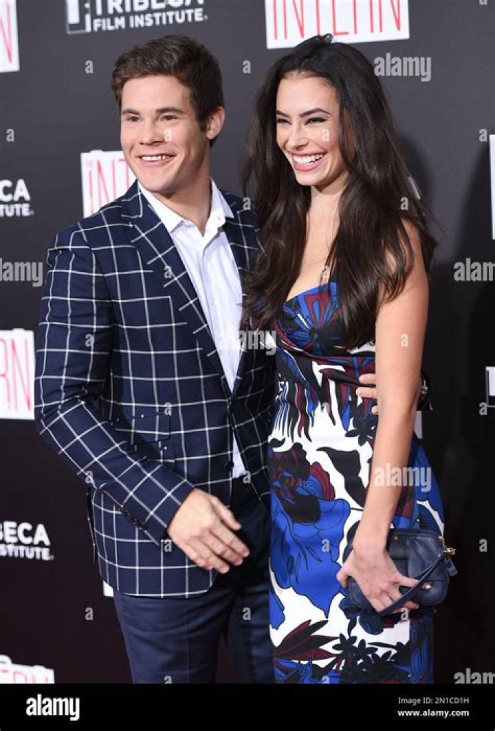 Adam DeVine & Fiancee Chloe Bridges Couple Up for Critics&rsquo; Choice
