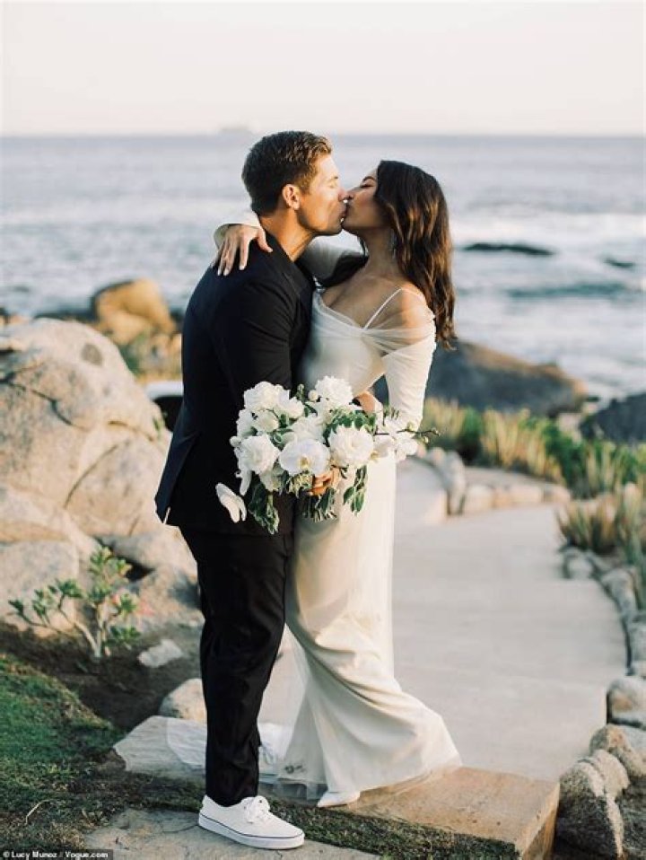 Adam DeVine and Chloe Bridges get married in Mexico myTalk 107.1