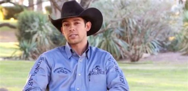 Adan Banuelos Ethnicity And Religion Wikipedia Age