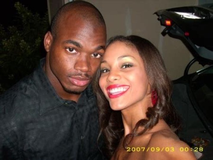 Adrian Peterson Net Worth 2018 What is this NFL football player worth?