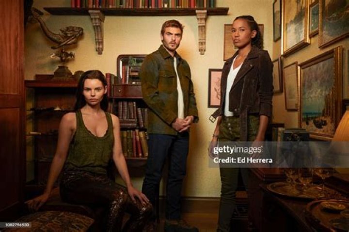 Alex Roe as Ben Siren TV Show Cast POPSUGAR Entertainment Photo 3