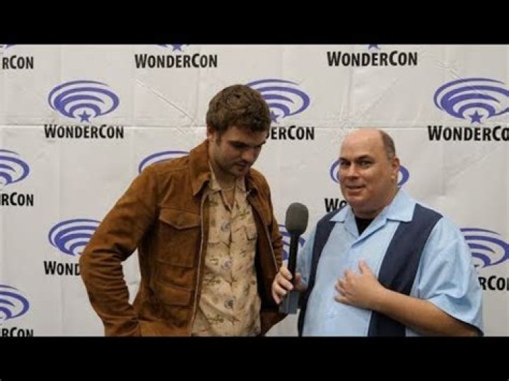 Alex Roe, interview 'I try to avoid being friends with actors &mdash; most
