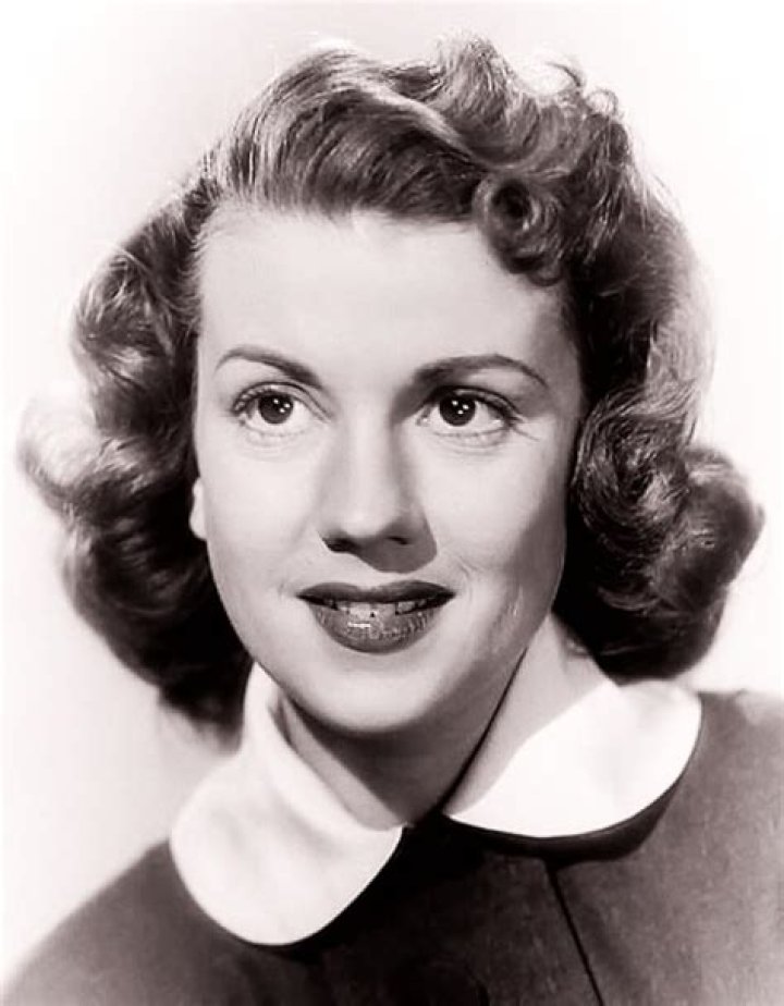 Aline Towne