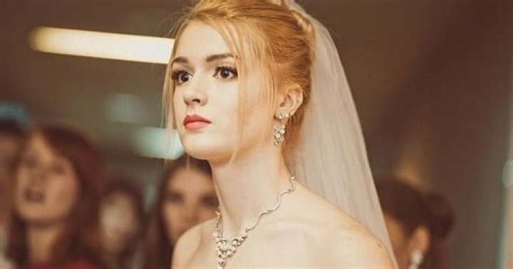 Alisa Manyonok Profile, Photos, Fact, Bio and More Biotist