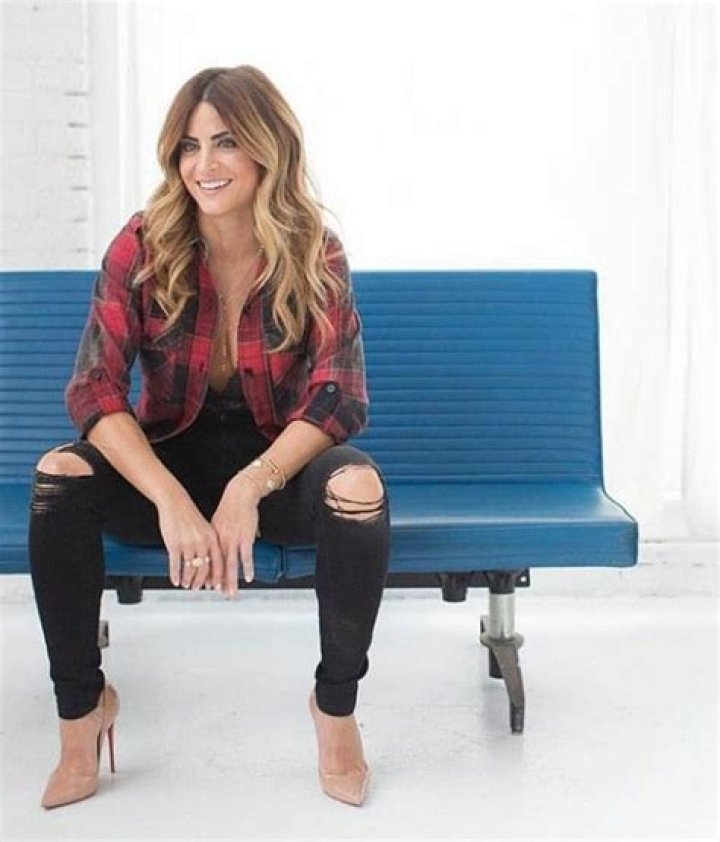 Alison Victoria Fashion, Alison victoria, Bell bottom jeans
