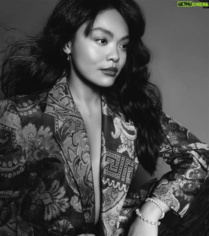 All about celebrity Kim Adis! Watch list of Movies online Foundation
