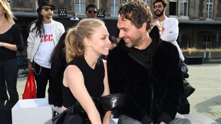 Amanda Seyfried Engaged to Boyfriend of 6 Months Thomas Sadoski! Life