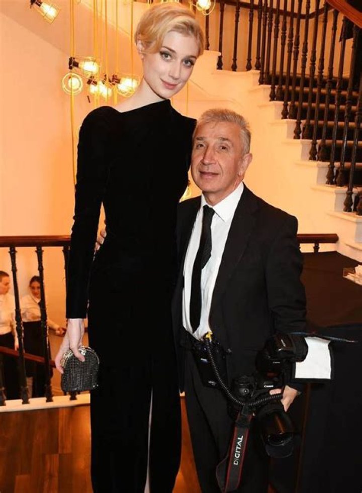 Amazing pic of 6ft3 (190) Elizabeth Debicki by zaratustraelsabio