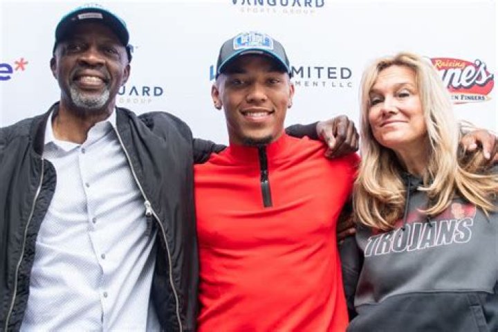 AmonRa St. Brown & family to appear on HBO Conquest Chronicles