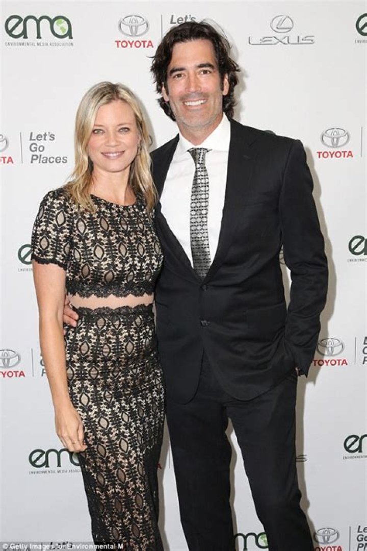 Amy Smart defends accused husband Carter Oosterhouse Daily Mail Online