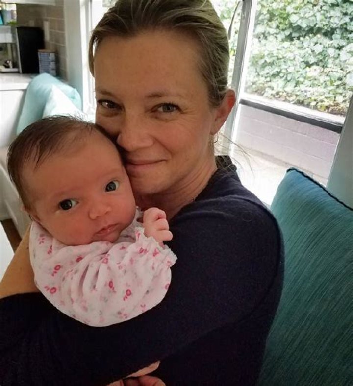 Amy Smart Reveals Daughter Flora Arrived Via Surrogate After Years of