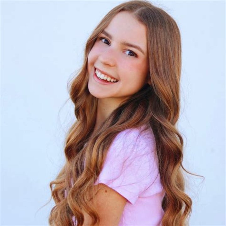 Ana McNulty Edad, altura, patrimonio, novio, familia, biograf&iacute;a y m&aacute;s