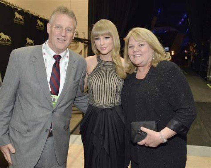 Andrea Swift Taylor Swift Wiki Fandom