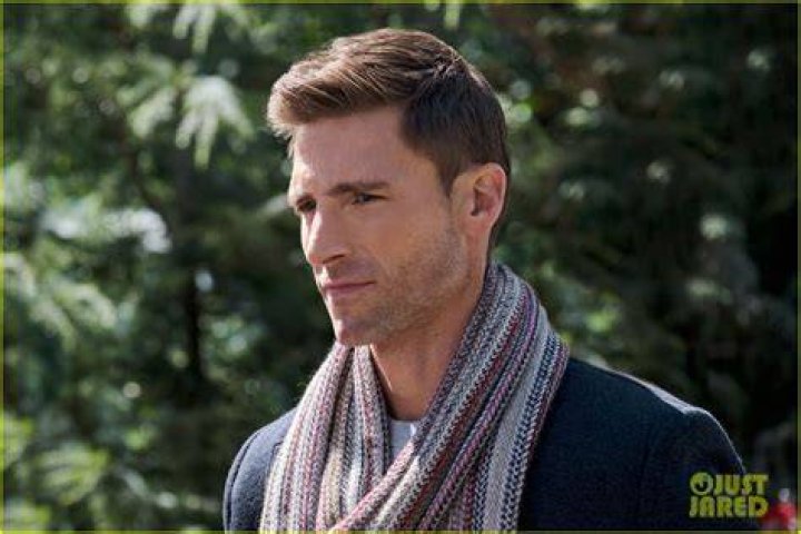 Andrew Walker Describes Hallmark's 'Maple Valley Christmas' As A
