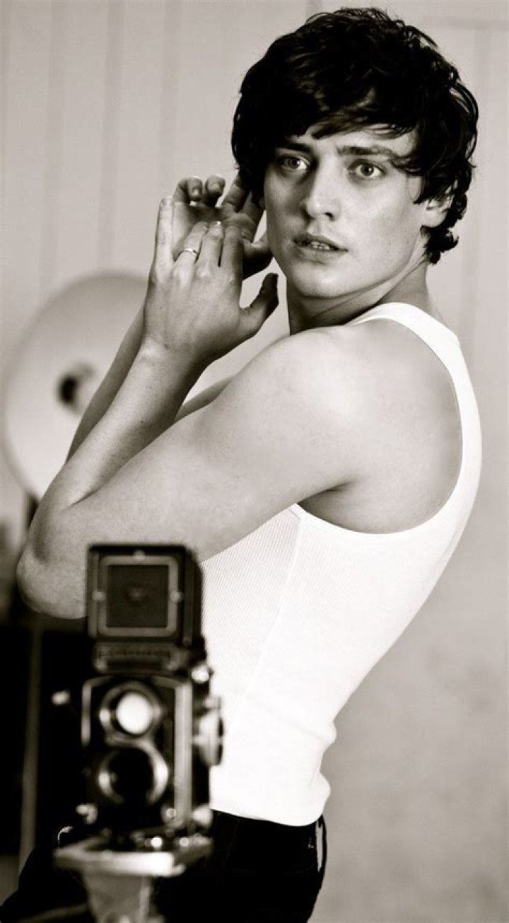 Aneurin Barnard Alchetron, The Free Social Encyclopedia