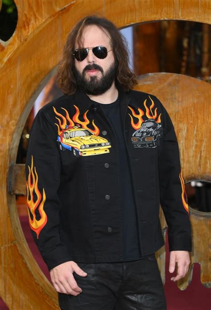 Angus Sampson IMDb