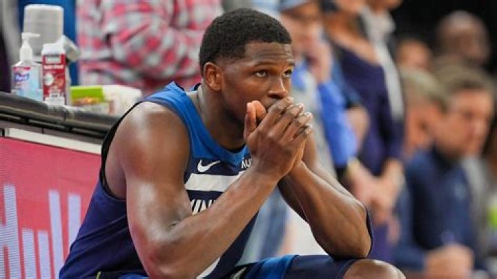 Anthony Edwards explains why he has 0 dunks this season "Everybody is