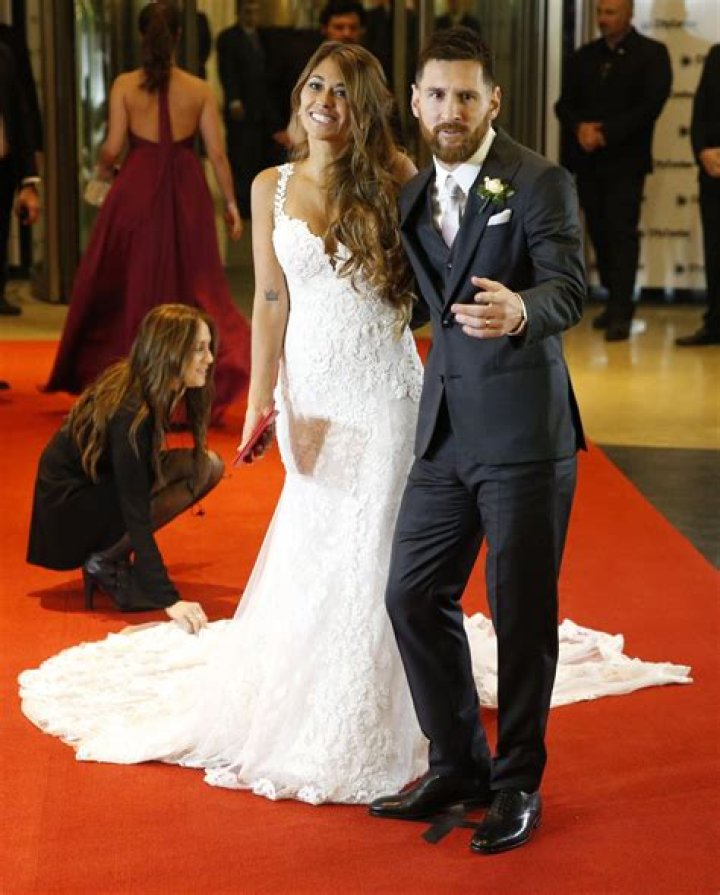 Antonella Roccuzzo (Lionel Messi's Girlfriend) Height, Weight, Age