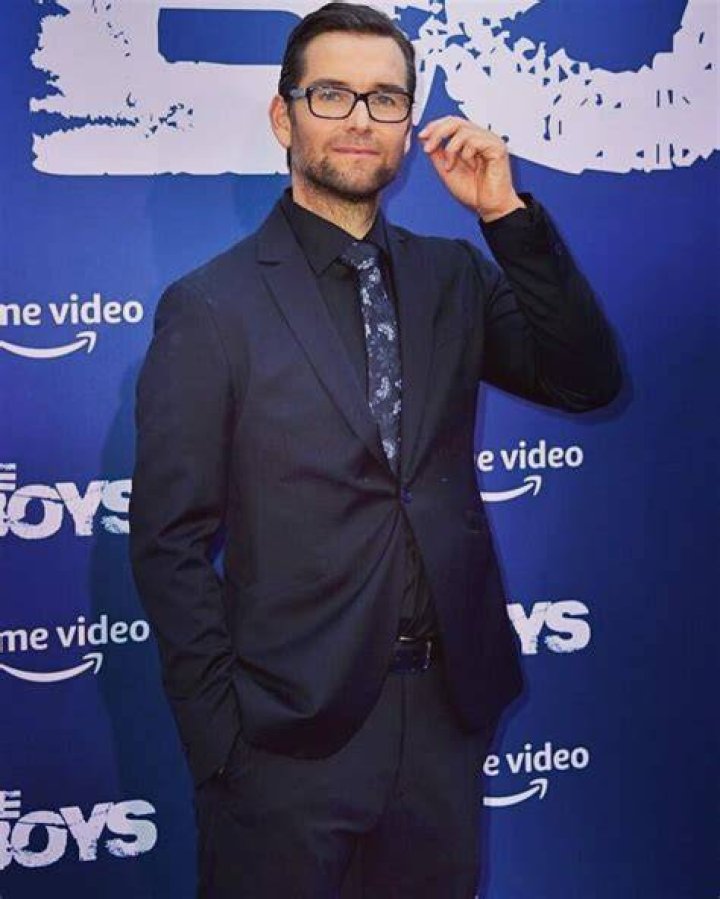 Antony Starr Biography, Height, Age, Net Worth, Girlfriend