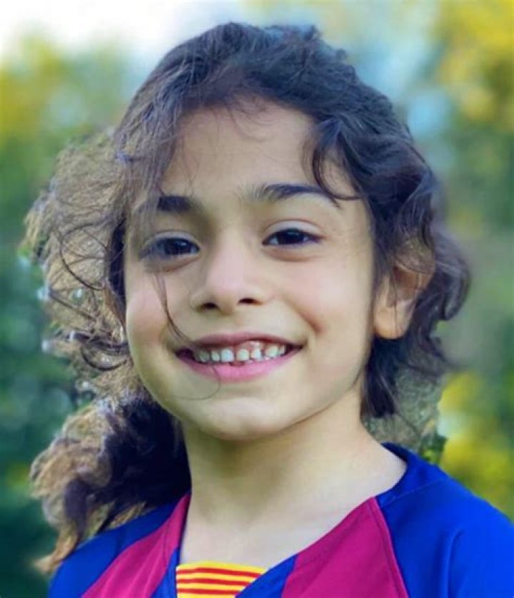 Arat Hosseini (Liverpool) Bio, Wiki, Age, Height, Family, Salary, Net Worth