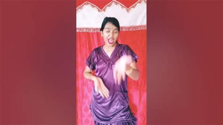 are bolo tum kya loge Raja ! amazing songs! amazing video! songs videos