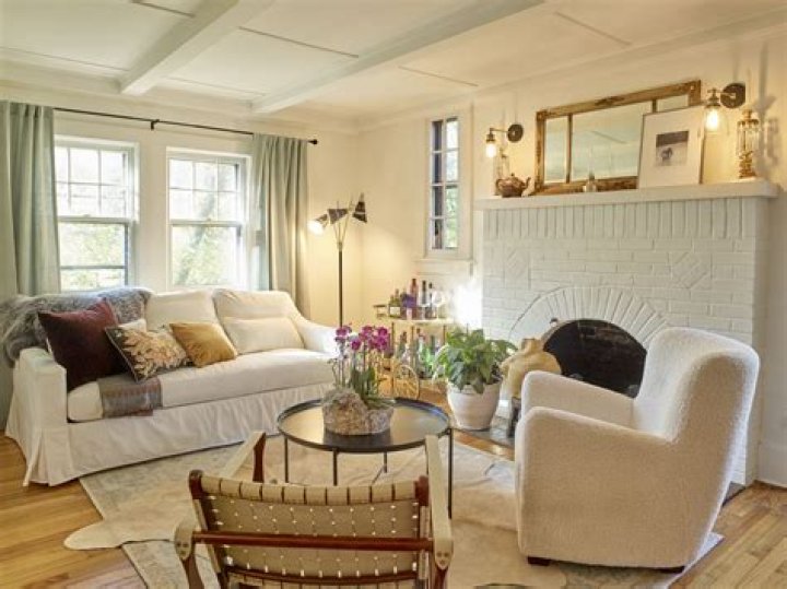 Ariana DeBose Country Cottage House Tour