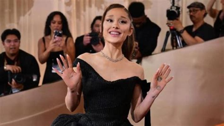 Ariana Grande Pokes Fun at 'Cat Eye' Makeup on TikTok