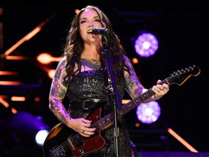 Ashley McBryde 🔥 in 2021 Fine woman, Women, Fashion