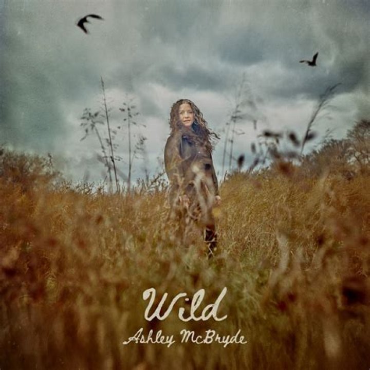 Ashley McBryde Announces New Album, ‘Ashley McBryde Presents