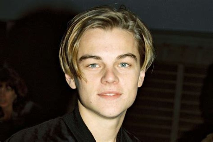 Awesome Photos of Teenage Leonardo DiCaprio Showing off His Emotional