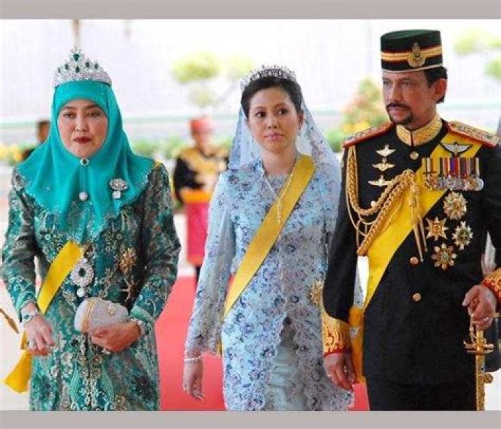 Azrinaz Mazhar Hakim (Wife of Sultan Hassanal Bolkiah) Bio with