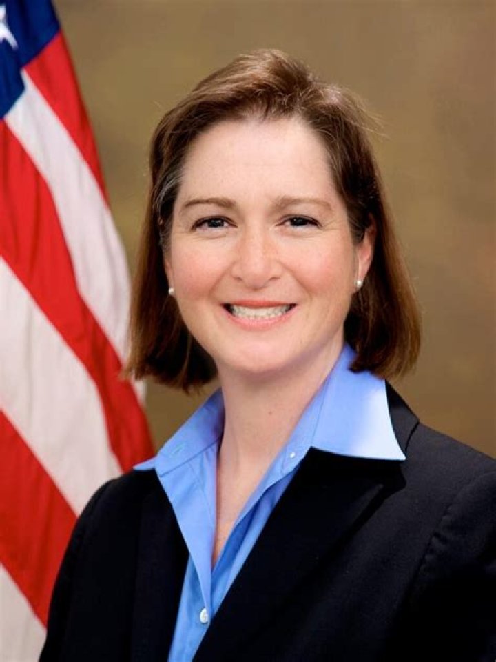 Barbara McQuade Net Worth, Age, Height, Weight, Early Life, Career, Bio