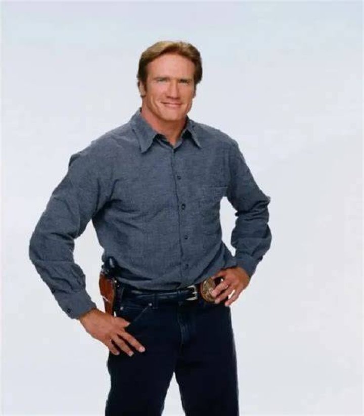 Barry Van Dyke Weight Height Ethnicity Hair Color Eye Color