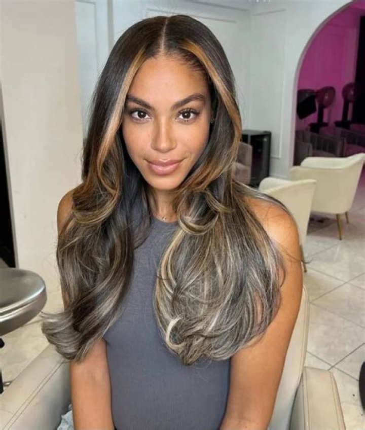Beauty Queen Yendi Phillipps Gets Married To Longtime Partner In