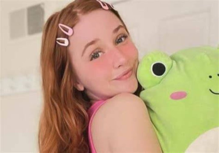 Bella Bumzy Wiki, Age, Height, Boyfriend, Parents, Birthday, Net Worth