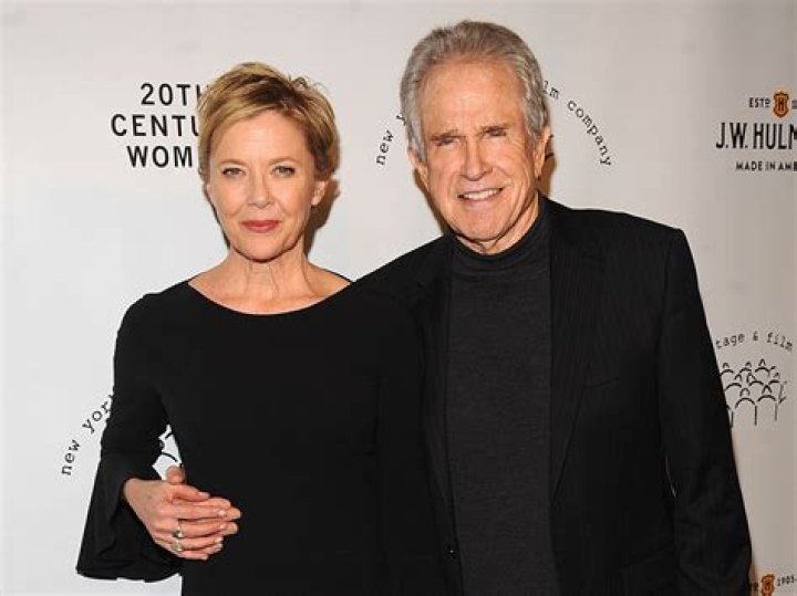 Bening reveals Warren Beatty's 'economical' Valentine's Day gift