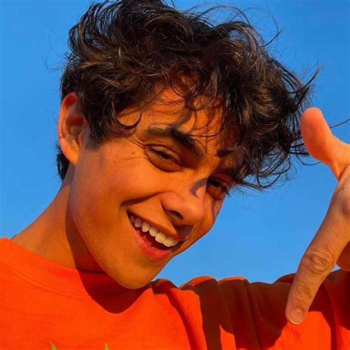 BenOfTheWeek Net Worth How Much Money He Makes On YouTube